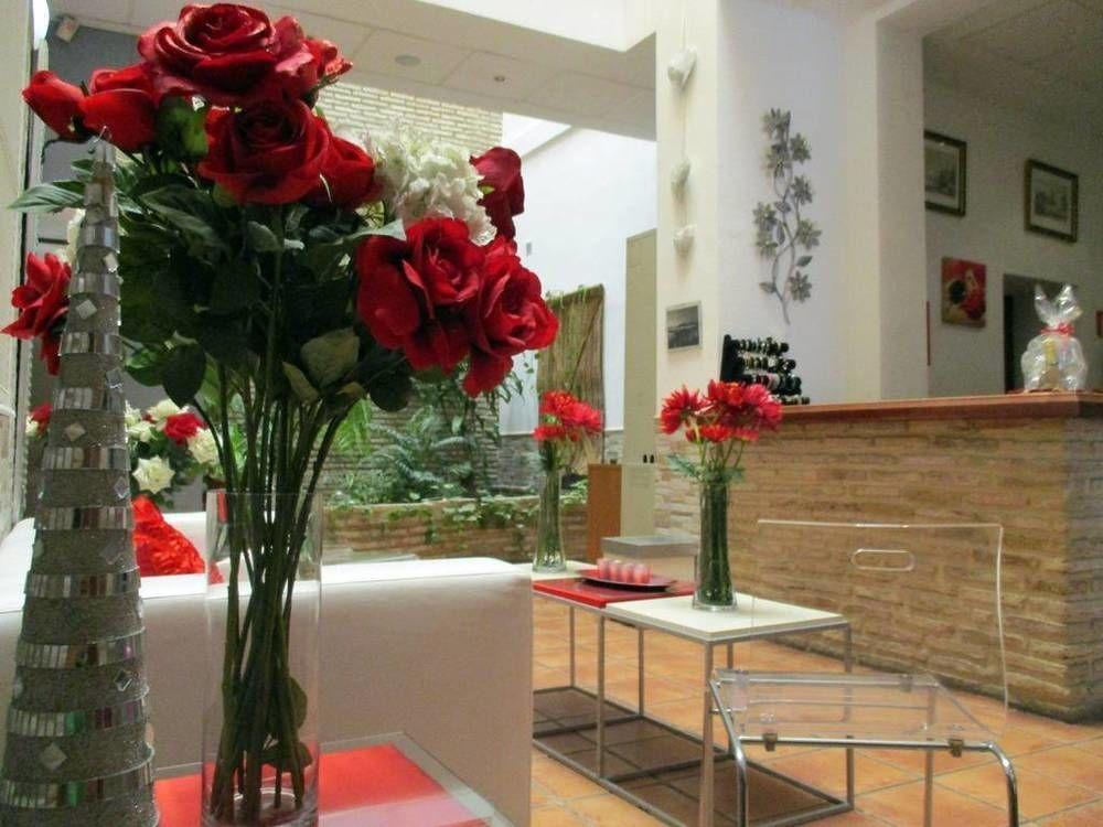 Noches De Triana Hotel Sevilla Buitenkant foto